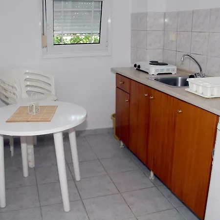 בית הארחה Lemonia Paralía